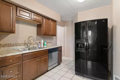 Kitchen - 313 E Windsor St, Tucson, AZ 85705 photo 1 of 3