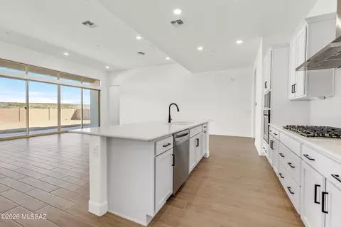 Kitchen - 15062 E Sands Ranch Rd, Vail, AZ 85641 photo 4 of 5