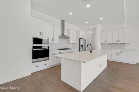 Kitchen - 15062 E Sands Ranch Rd, Vail, AZ 85641 photo 2 of 5
