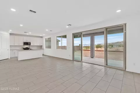 14019 E Squamata Way, Vail, AZ 85641 photo 3