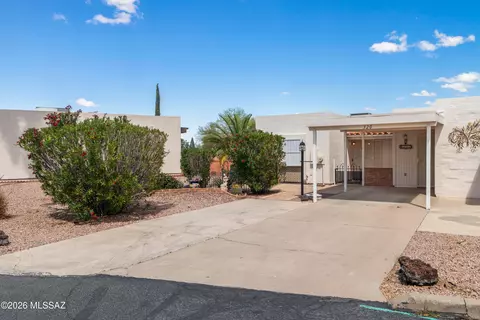 320 N Calle Del Lago, Green Valley, AZ 85614