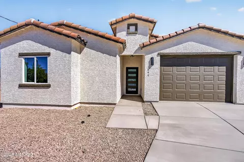 1792 Salvador Ct, Rio Rico, AZ 85648