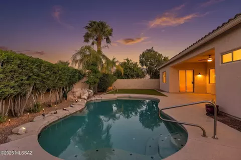 13836 N Silvercreek Pl, Oro Valley, AZ 85755