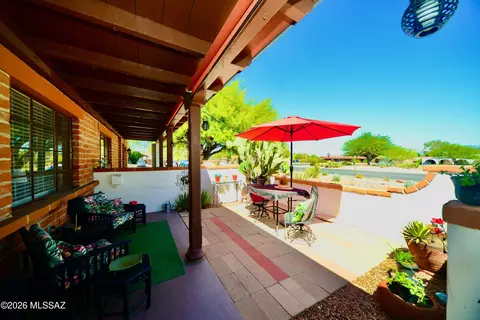322 S La Canada Dr #C, Green Valley, AZ 85614