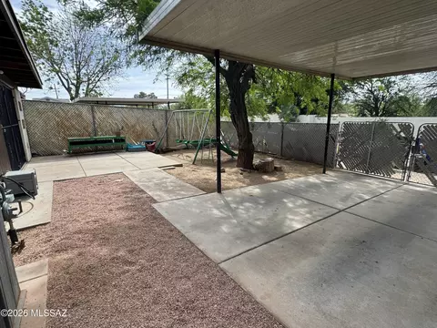 Exterior - 7477 E Desert Spring Dr, Tucson, AZ 85730 photo 2 of 9