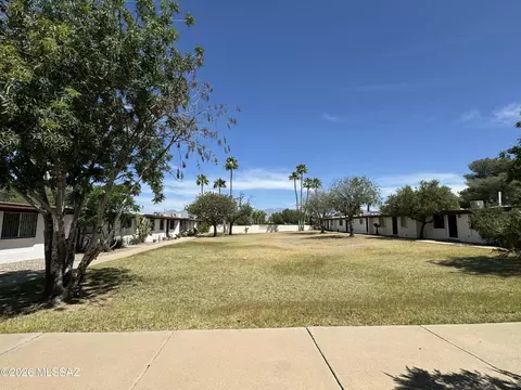Exterior - 7477 E Desert Spring Dr, Tucson, AZ 85730 photo 6 of 9