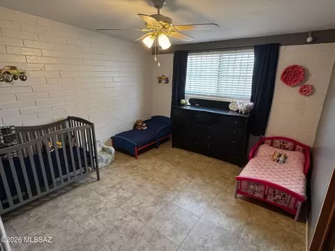 Bedroom - 7477 E Desert Spring Dr, Tucson, AZ 85730 photo 7 of 8