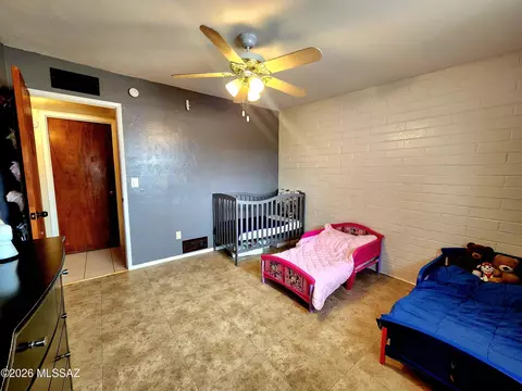 Bedroom - 7477 E Desert Spring Dr, Tucson, AZ 85730 photo 6 of 8