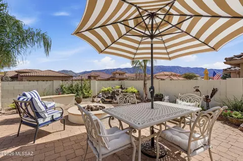 61841 E Redwood Dr, Tucson, AZ 85739