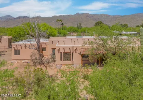 11201 E Hash Knife Cir, Tucson, AZ 85749