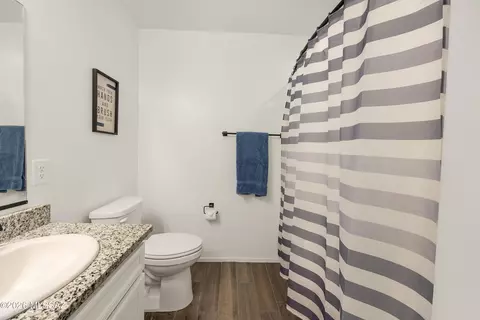 Bath - 12077 E Bohlman Dr, Vail, AZ 85641 photo 2 of 4