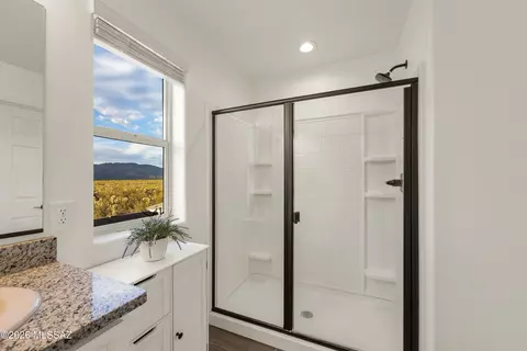 Bath - 12077 E Bohlman Dr, Vail, AZ 85641 photo 4 of 4
