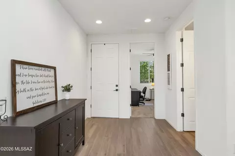 Entry Way - 12077 E Bohlman Dr, Vail, AZ 85641 photo 3 of 6