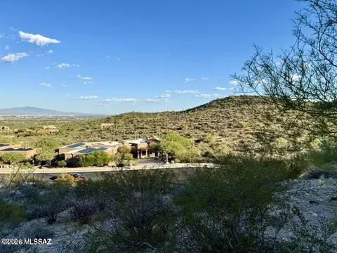 2096 S Twinkling Starr Dr, Tucson, AZ 85713
