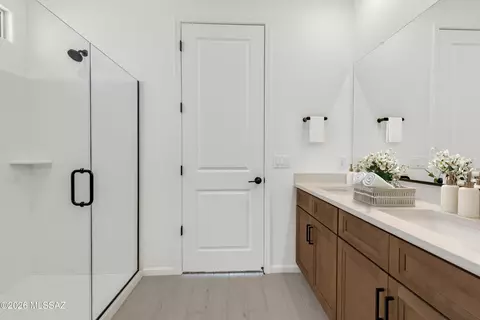 Bath - 13962 E Lagomorpha Pl, Vail, AZ 85641 photo 1 of 2