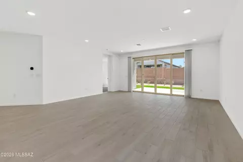 Living - 13962 E Lagomorpha Pl, Vail, AZ 85641 photo 1 of 3