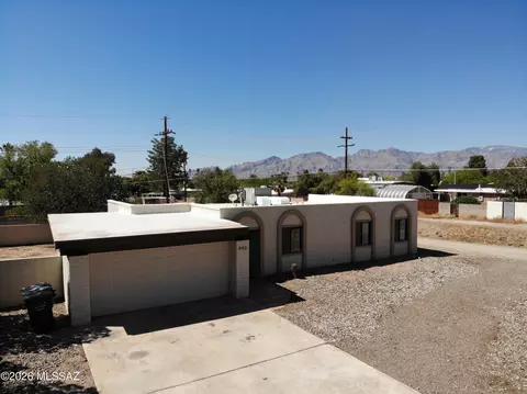 802 S Sherwood Village Dr, Tucson, AZ 85710