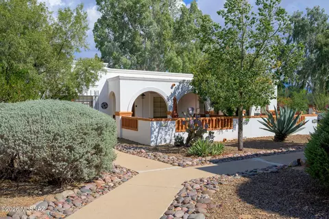 317 S Paseo Quinta #C, Green Valley, AZ 85614