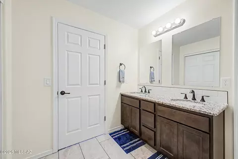 Bath - 3730 E Tapia Dr, Vail, AZ 85641 photo 4 of 5