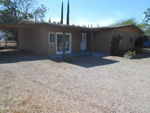 215 N Klassen Ct, Pearce, AZ 85625