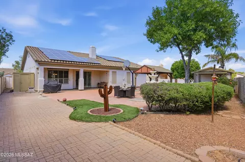 7693 W Sunlark Way, Tucson, AZ 85743