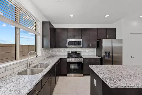 Kitchen - 1175 E Gerring St, Tucson, AZ 85713 photo 1 of 3