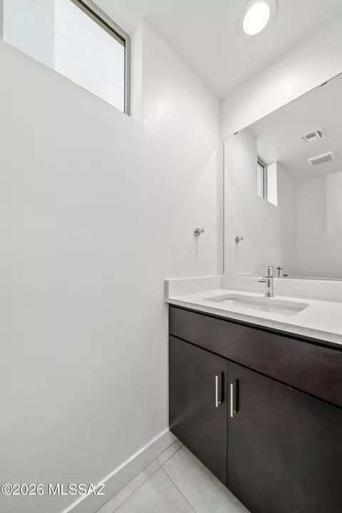 Bath - 1187 E Gerring St, Tucson, AZ 85713 photo 1 of 3