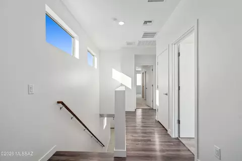 Entry Way - 1187 E Gerring St, Tucson, AZ 85713 photo 3 of 3