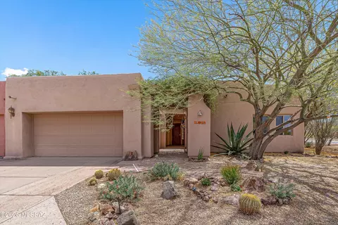 13823 E Langtry Ln, Tucson, AZ 85747