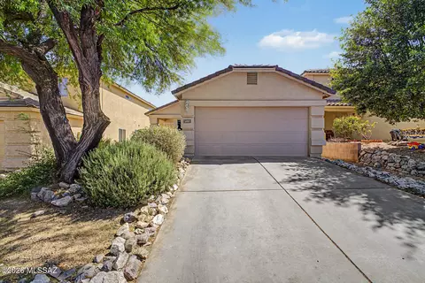 681 W Ash Ridge Dr, Green Valley, AZ 85614