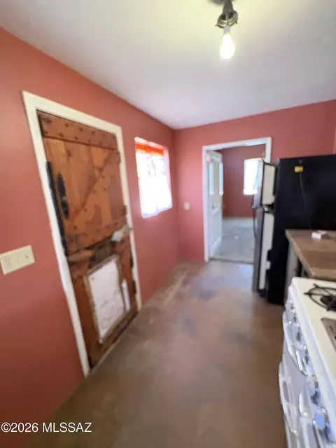 Entry Way - 1311 E Spring St, Tucson, AZ 85719 photo 3 of 3