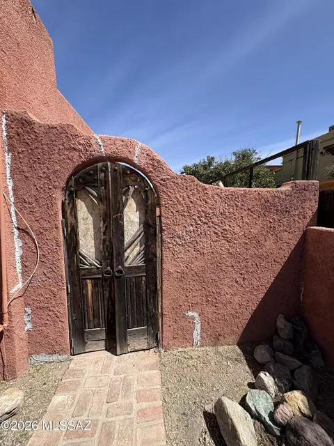 Exterior - 1311 E Spring St, Tucson, AZ 85719 photo 6 of 14
