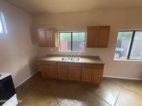 Kitchen - 1311 E Spring St, Tucson, AZ 85719 photo 11 of 11