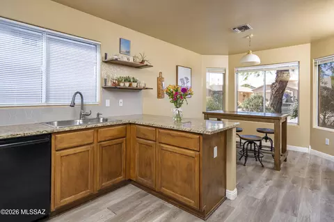 Kitchen - 9177 E Ironbark St, Tucson, AZ 85747 photo 2 of 3