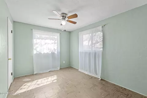 Bedroom - 4913 E Baker St, Tucson, AZ 85711 photo 2 of 4