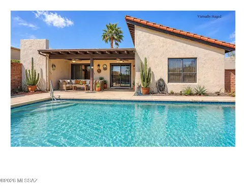 1621 W Agave Ln, Green Valley, AZ 85622