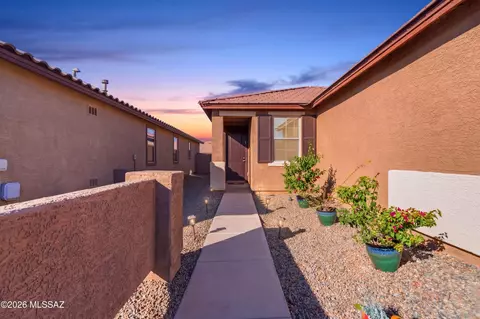 10654 W Harrigan Dr, Marana, AZ 85653