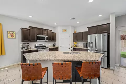 Kitchen - 12135 E Becker Dr, Vail, AZ 85641 photo 2 of 4