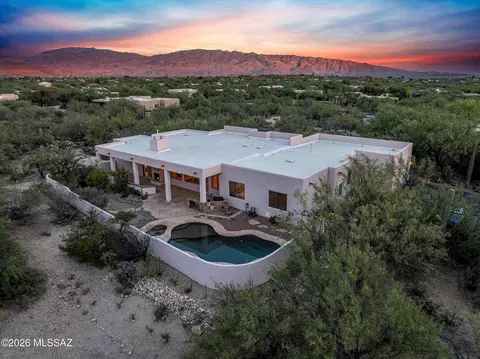 10395 E Snyder Creek Pl, Tucson, AZ 85749