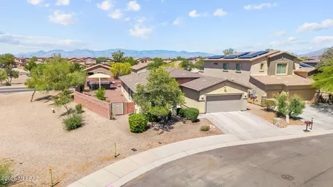 7569 E Picket Fence Ln, Tucson, AZ 85756