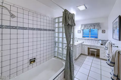 Bath - 5924 E 3rd St, Tucson, AZ 85711 photo 2 of 3