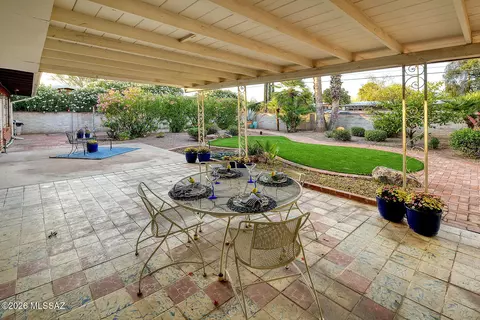 Exterior - 5924 E 3rd St, Tucson, AZ 85711 photo 5 of 5