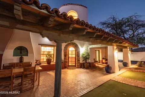 1125 E Seneca St, Tucson, AZ 85719