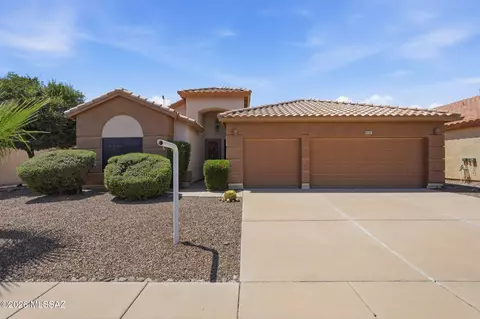 8047 N Arcata Dr, Tucson, AZ 85743