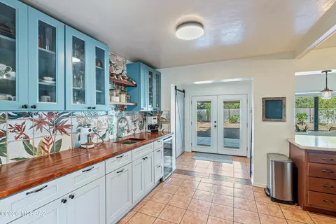 918 N Montezuma Ave, Tucson, AZ 85711