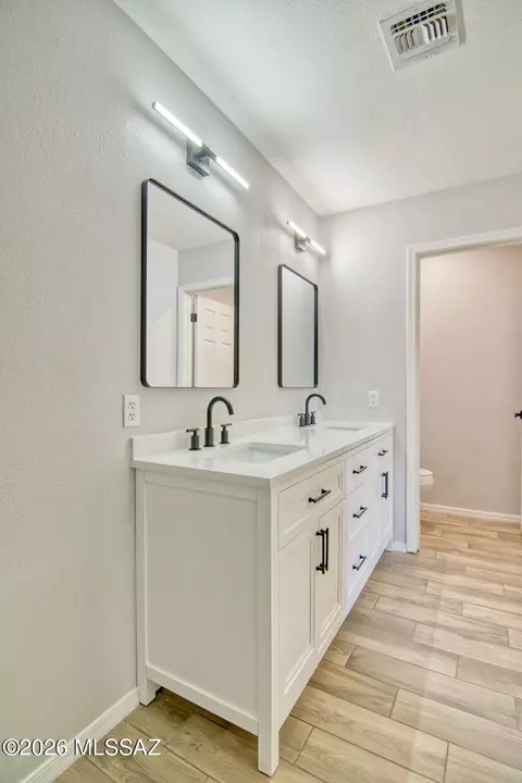 Bath - 9600 E Paseo San Rosendo, Tucson, AZ 85747 photo 4 of 7