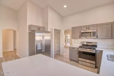 Kitchen - 9600 E Paseo San Rosendo, Tucson, AZ 85747 photo 3 of 3