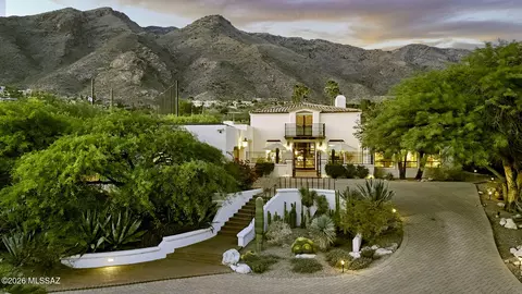 6631 N Los Leones Dr, Tucson, AZ 85718