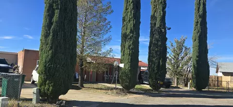 817 N Ridgeview Pl, Huachuca City, AZ 85616