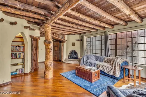 Living - 277 290 Canelo Rd, Elgin, AZ 85611 photo 2 of 3
